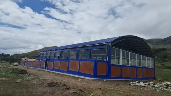 Vista exterior del campo deportivo de Morocancha