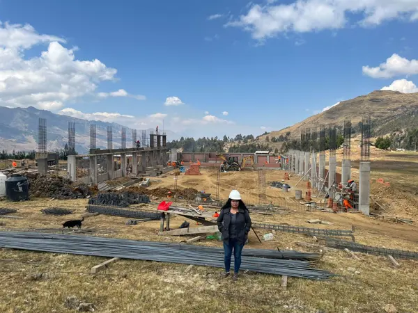 Avance de la estructura del campo deportivo