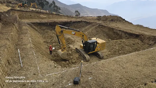Excavación para el reservorio Paltarumi–Cuchos