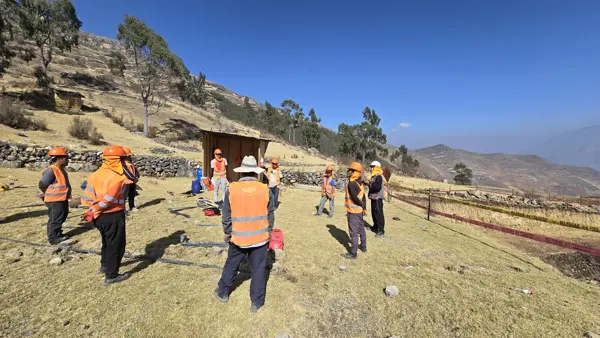 Equipo de trabajo en el área del proyecto